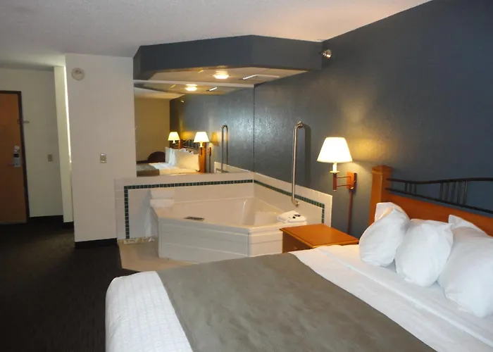 Baymont By Wyndham Owatonna